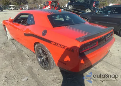 2016 Dodge Challenger 392 Hemi Scat Pack Shaker z USA, uszkodzony, nr VIN 2C3CDZFJ8GH351819